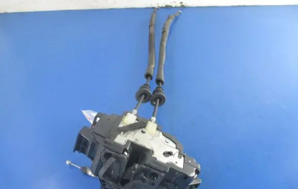 Hyundai ix 55 Front door lock 81310-3J010