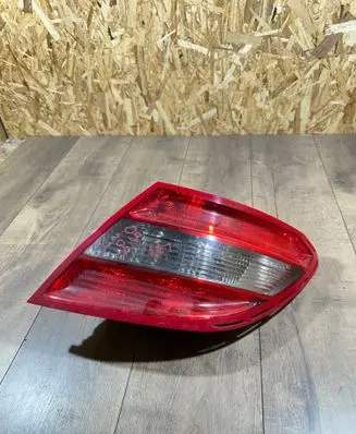Mercedes-Benz C W204 Rear/tail lights 2048203064