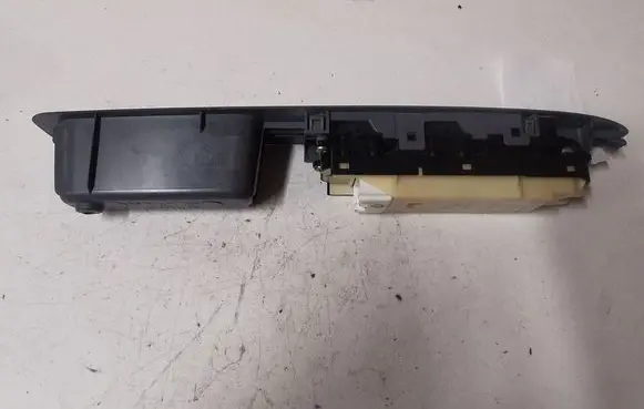 Toyota Avensis Verso Electric window control switch 8404044030 7423244130 7423244120