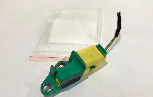 Audi Q5 SQ5 Airbag deployment crash/impact sensor 1K0909606C