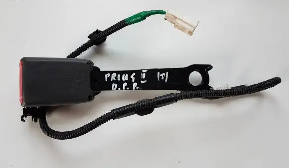 Toyota Prius (XW30) Front seatbelt buckle E034501