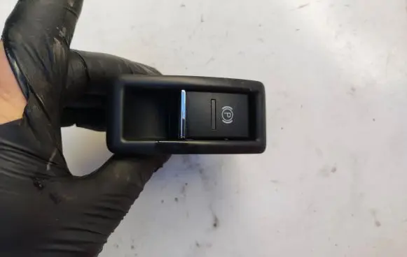 Porsche Cayenne (92A) Hand brake release handle 7P5919163