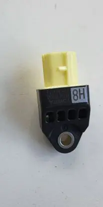 Toyota Yaris Airbag deployment crash/impact sensor