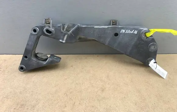 BMW 3 E90 E91 Gearbox mounting bracket 6769281 22116769281