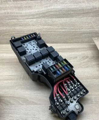 Volvo S80 Fuse module 9441606