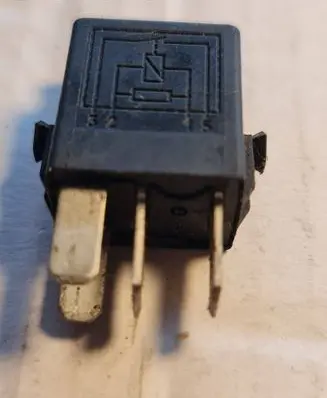 BMW 5 E34 Other relay 61361393412 V23073B1005X18
