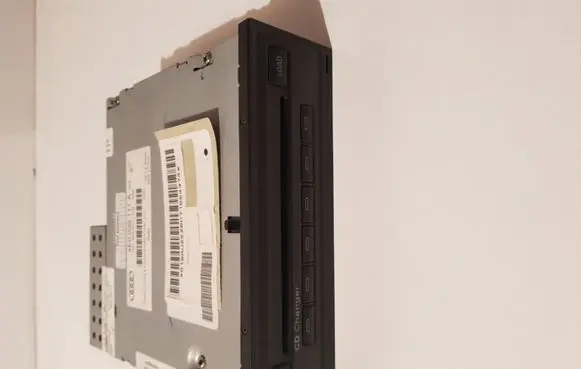 Audi A6 S6 C6 4F CD/DVD changer 