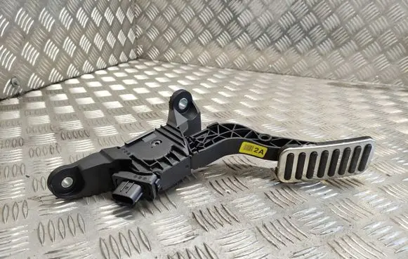 KIA Rio Accelerator throttle pedal 00136810