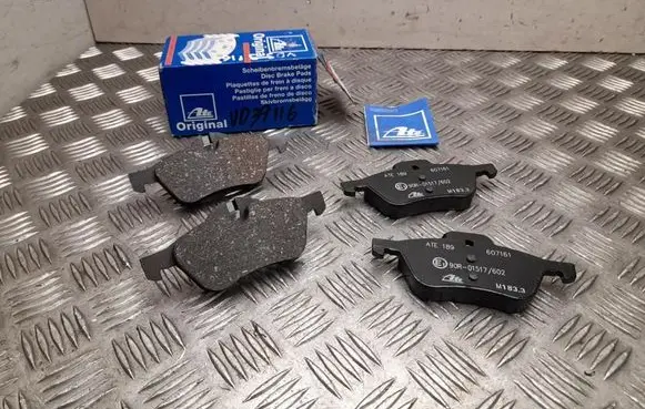 Mini One - Cooper R50 - 53 Brake pads (rear) 13046071612