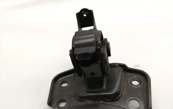 Toyota Auris E180 Gearbox mount 