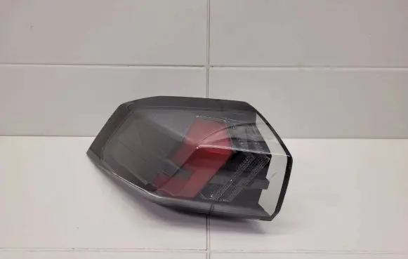 Peugeot 2008 II Rear/tail lights FR2695010201