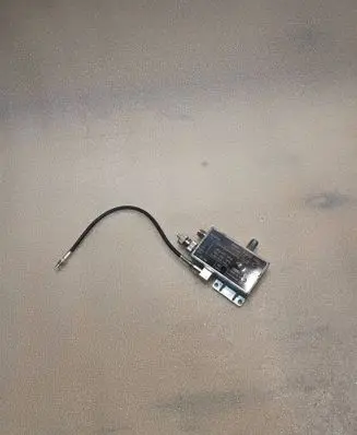 Audi A8 S8 D2 4D Aerial antenna amplifier 4D0035585 AW7035AP 0145108