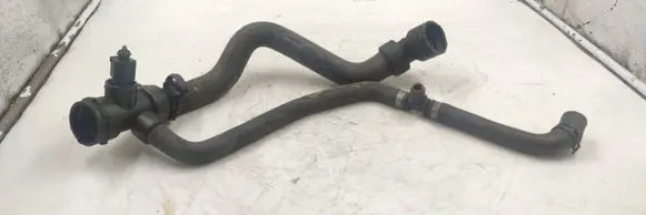 Audi A4 S4 B5 8D Engine coolant pipe/hose