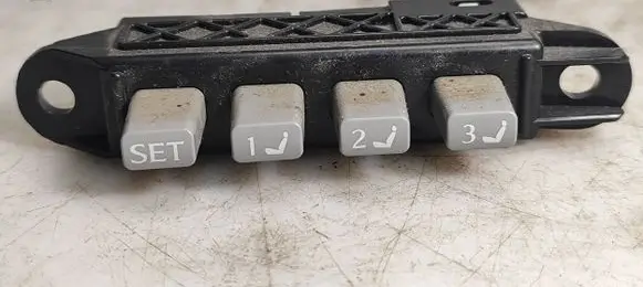 Lexus IS 220D-250-350 Seat memory switch 15A989 15A988