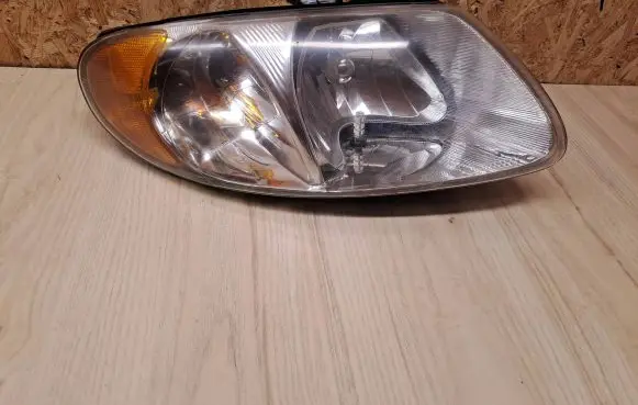 Chrysler Voyager Headlight/headlamp CS090A001R