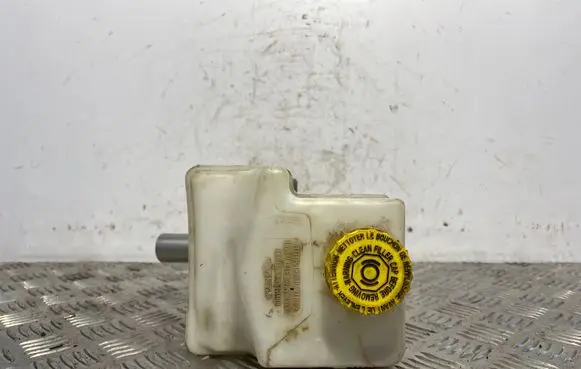 Jeep Grand Cherokee Master brake cylinder