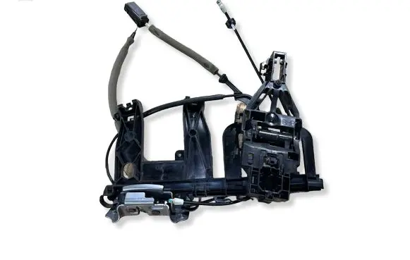 Chrysler Pacifica Front door lock 3039984