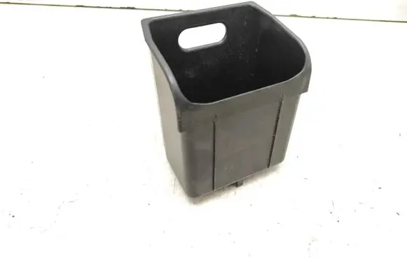 Mercedes-Benz CLS C219 Dashboard storage box/compartment A2116830075