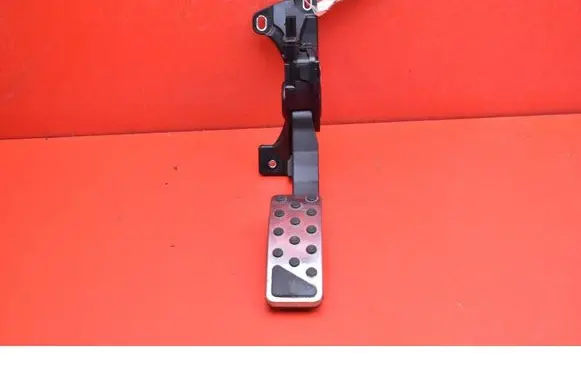 Jeep Grand Cherokee Accelerator throttle pedal 52124785AD