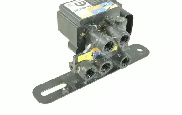 Jeep Grand Cherokee WL Other devices 68442483AC