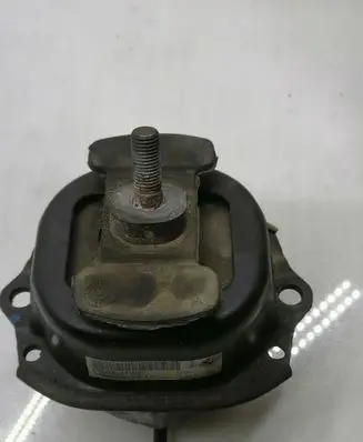 BMW X5 E70 Engine mount bracket 679541801