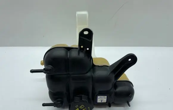 Dodge Durango Coolant expansion tank/reservoir 68244088AA 68244088