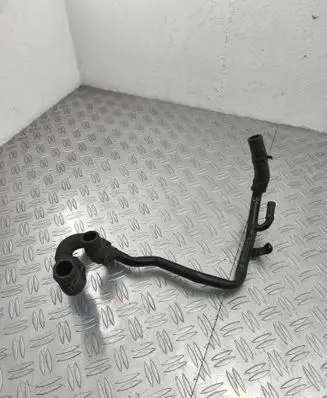 Engine coolant pipe/hose