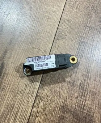 Mercedes-Benz S W220 Airbag deployment crash/impact sensor 2208204426 00030111540462
