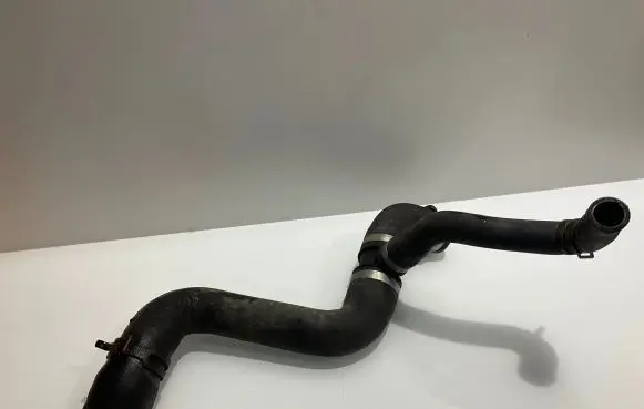 Mercedes-Benz ML W164 Engine coolant pipe/hose