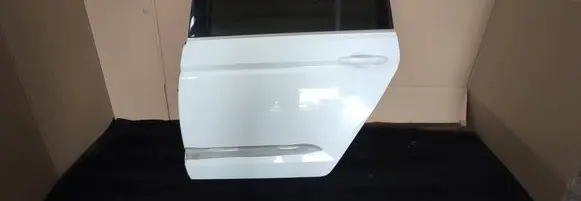 Volkswagen Touran III Rear door