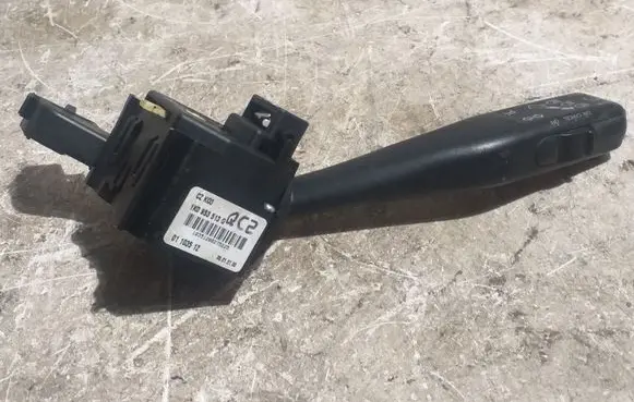 Skoda Octavia Mk2 (1Z) Indicator stalk 1K0953513G