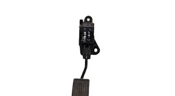 Accelerator throttle pedal