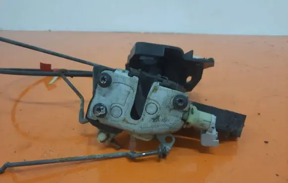 Ford Freestar Front door lock
