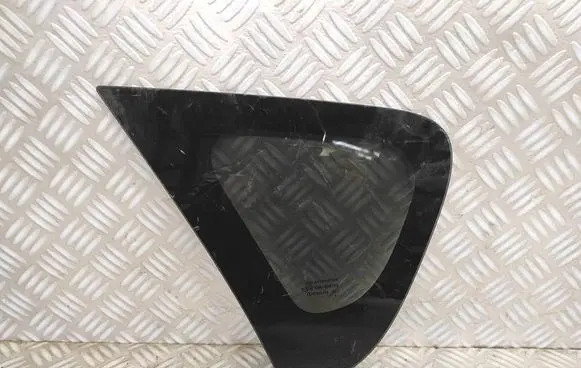 Nissan Qashqai Rear side window