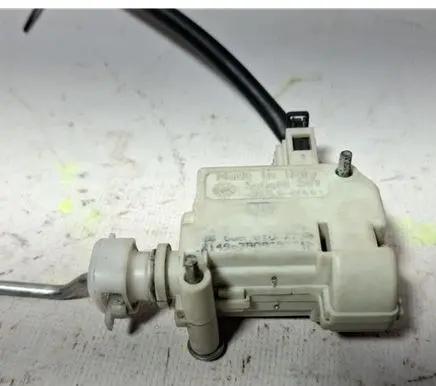 Volkswagen Polo Tailgate boot lock/latch motor 