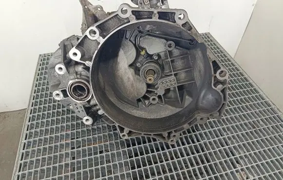 Opel Zafira B Manual 6 speed gearbox M3255192042