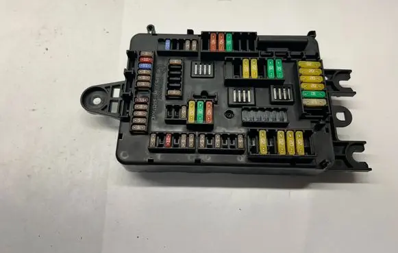 BMW 4 F36 Gran coupe Fuse module 9389070 61149389070