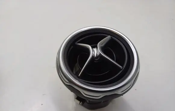 Mercedes-Benz GLA W156 Dash center air vent grill A1568300000