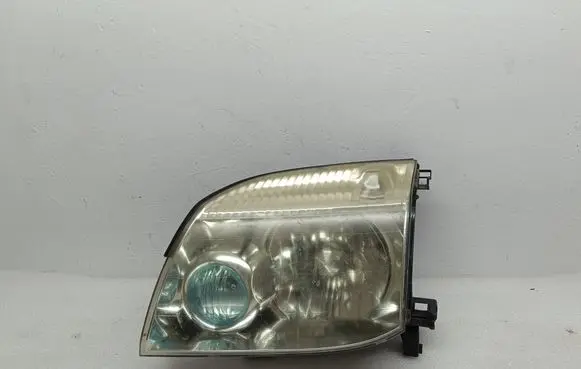 Nissan X-Trail T30 Headlight/headlamp