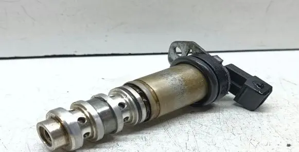 BMW 3 E92 E93 Camshaft vanos timing valve 7584115 11367584115