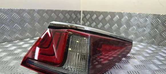 Lexus ES 300h (6th Gen) Rear/tail lights
