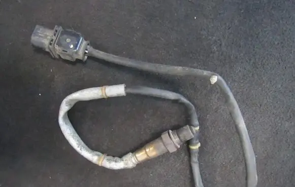 Volkswagen PASSAT B6 Lambda probe sensor 0258017010 06E906262H