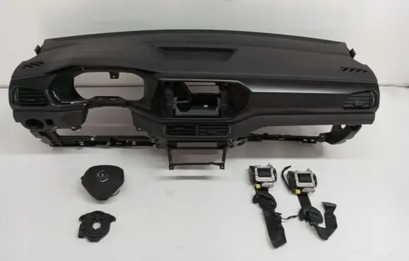Volkswagen Transporter - Caravelle T1 Radio/GPS head unit trim 