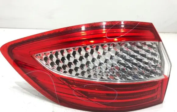 Rear/tail lights