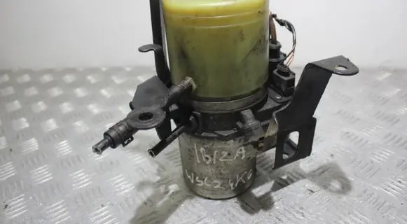 Seat Ibiza III (6L) Power steering pump 6Q0423156