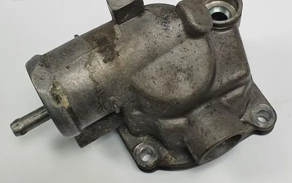 Mercedes-Benz S W220 Thermostat housing 