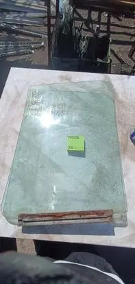 Ford Transit Front door window glass four-door 1212123