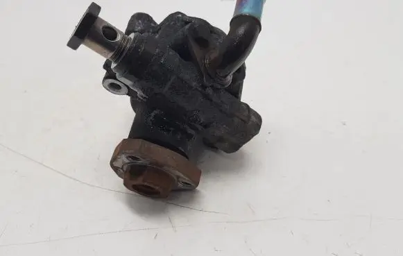Volkswagen Golf IV Power steering pump 1J0422154B