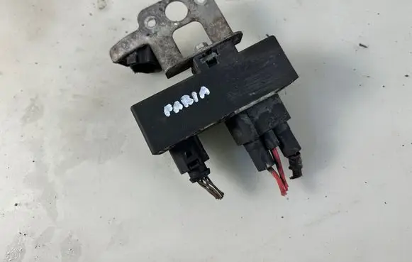 Skoda Fabia Mk1 (6Y) Coolant fan relay 1J0919506M