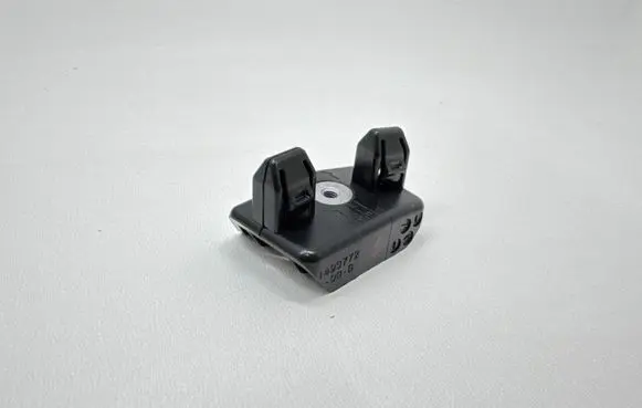 Tesla Model Y Front bumper mounting bracket 1493772